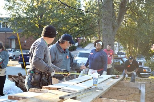 Owens Corning volunteers work on the Habitat Spartanburg Drayton sites. 